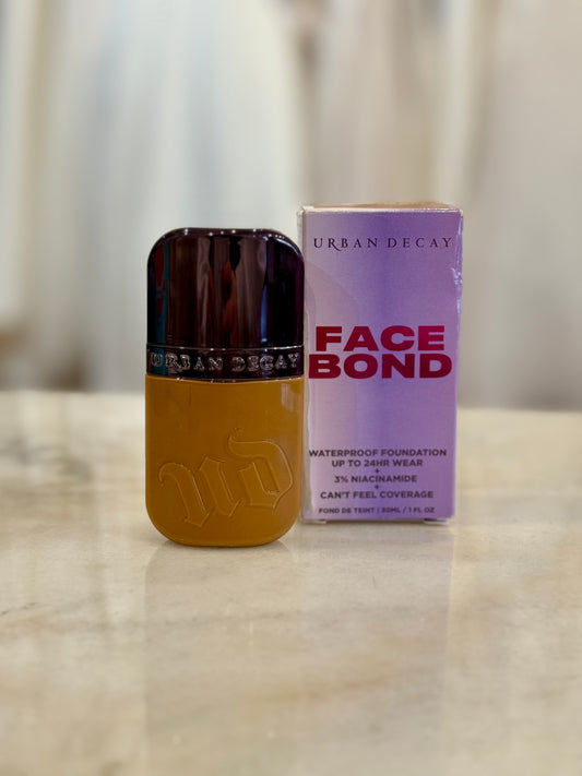 Urban Decay Face Bond Waterproof Foundation -24 medium neutral