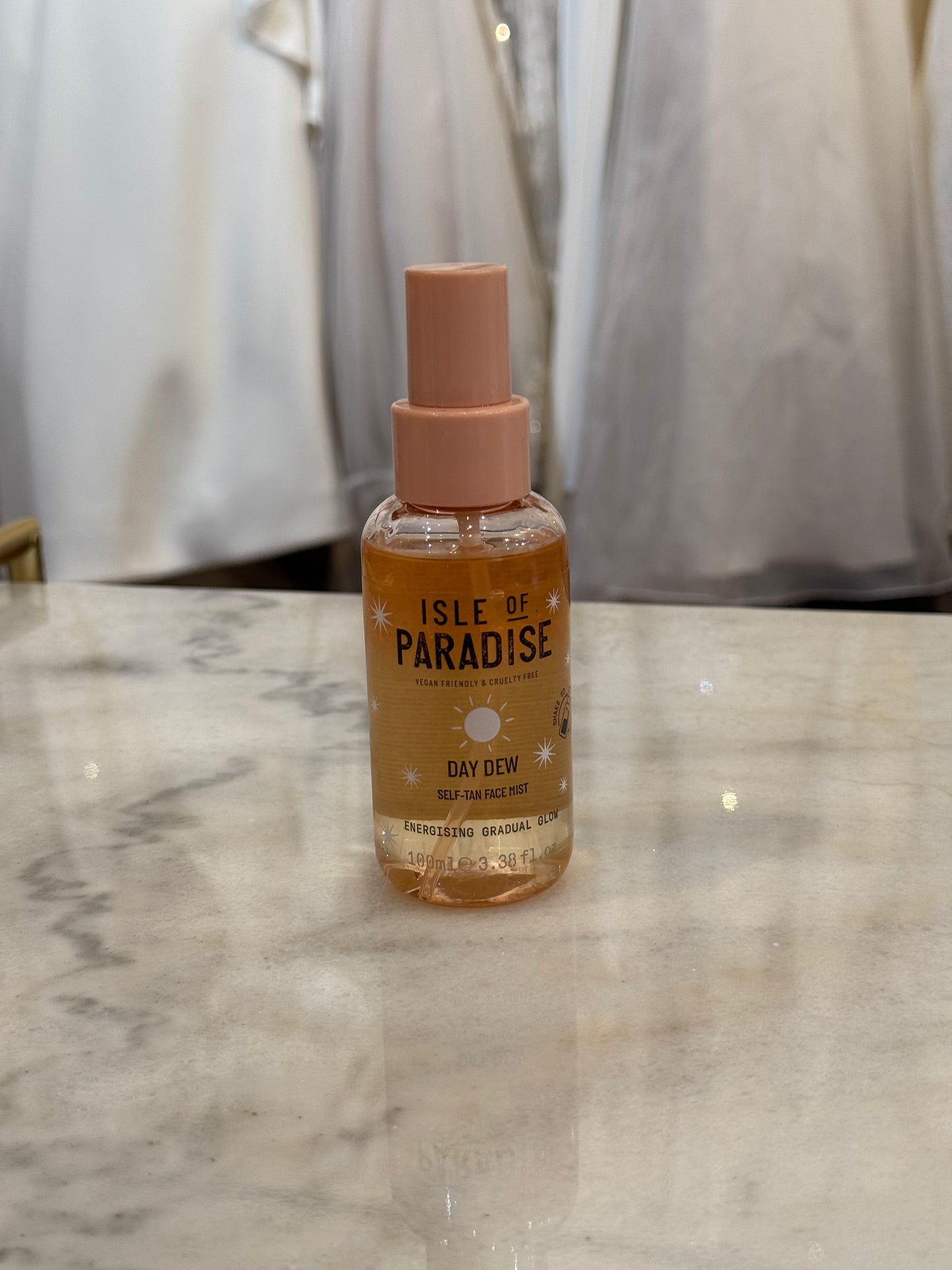 Isle of Paradise Day Dew Self Tan Face Mist