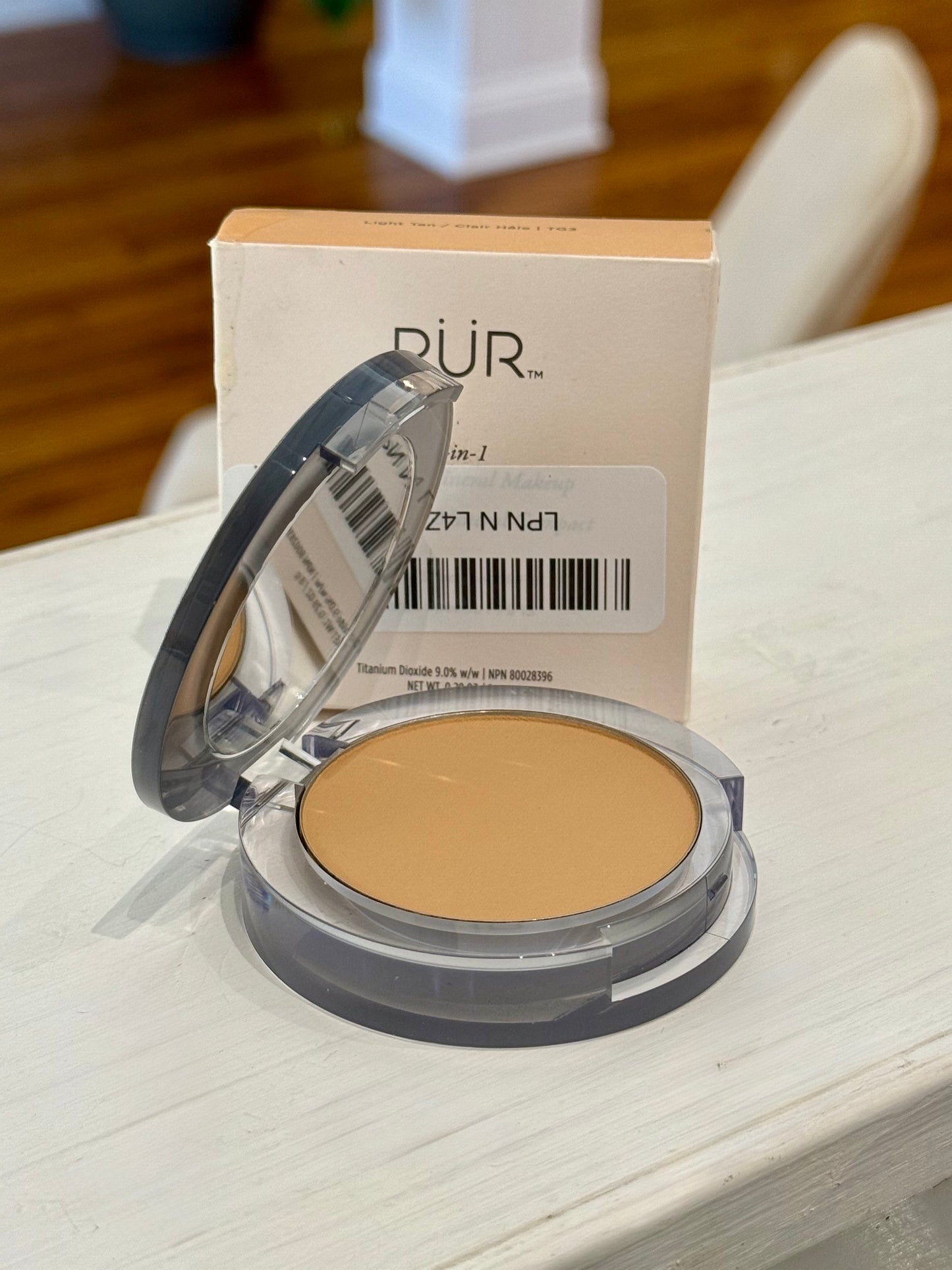 PÜR 4-in-1 Pressed Mineral Makeup Broad Spectrum SPF 15-Light Tan